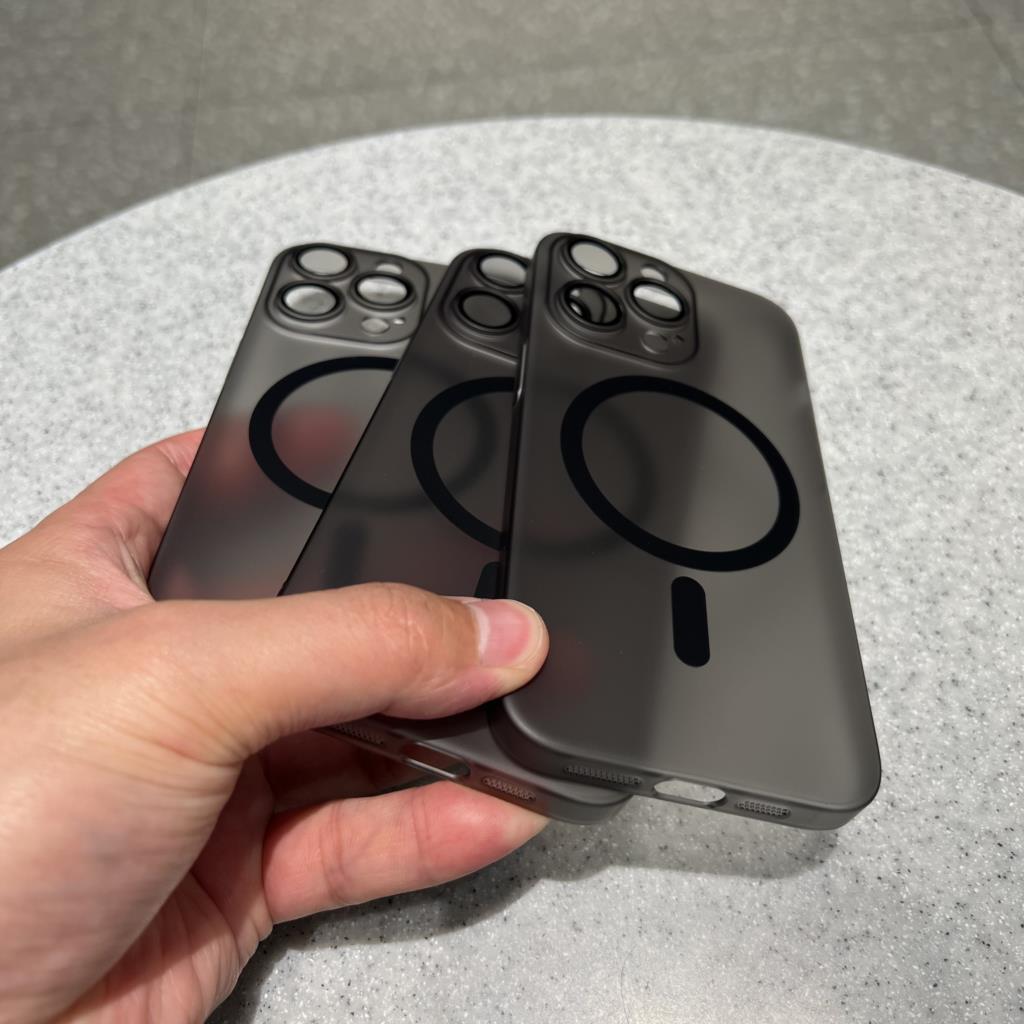 Ultra-Dünne Magnetische Transparente für Apple iPhone 17/17 Air, 16/16e, 15, 14, 13, 12 Pro Max Plus Mini Hülle | Premium Stoßfeste Schlanke Randlose Klare Wasserabweisende Schutzhülle mit Magsafe